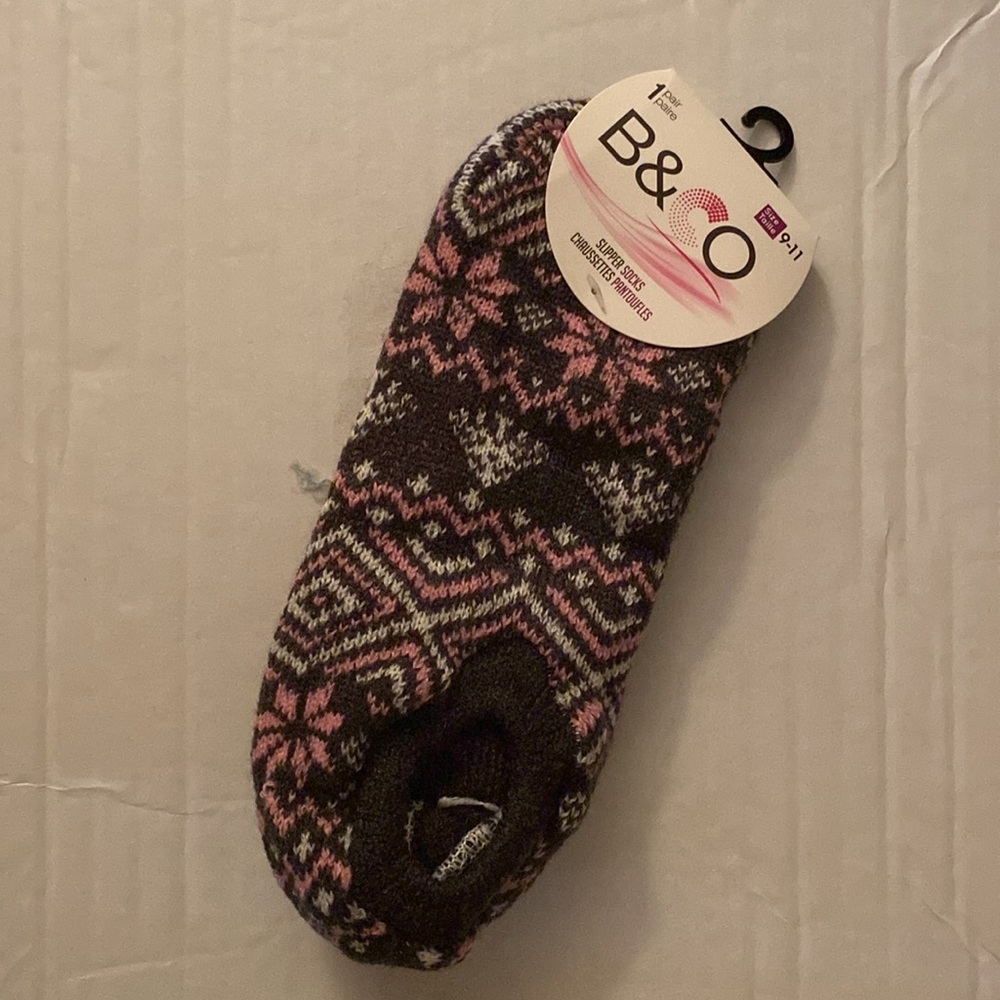 NEW!!  Woman’s Slipper socks